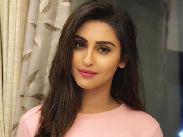 It's Not Krystle But Hina