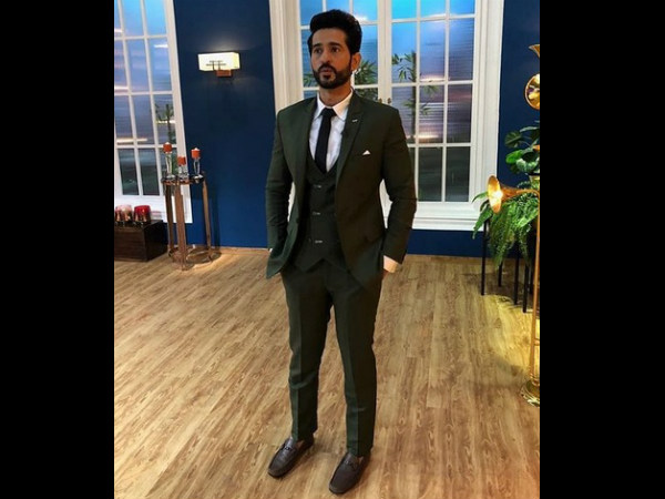 Kasautii Zindagi Kay 2: Is Hiten Tejwani Playing The Role Of Mr Bajaj On The Show? Kasautii Zindagi Kay 2: Is Hiten Tejwani Playing The Role Of Mr Bajaj On The Show?