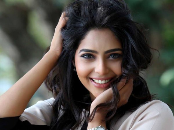 Happy Birthday Aishwarya Lekshmi: The Malayalam Actress Who Is All Set To Conquer Newer Heights! Happy Birthday Aishwarya Lekshmi: The Malayalam Actress Who Is All Set To Conquer Newer Heights!