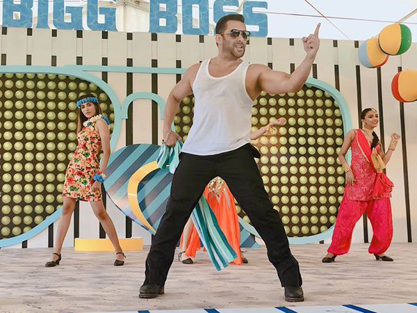 Bigg Boss 12 Goa Launch Live Updates: Salman Khan Snapped Cycling Around His Hotel In Goa! Bigg Boss 12 Goa Launch Live Updates: Salman Khan Snapped Cycling Around His Hotel In Goa!