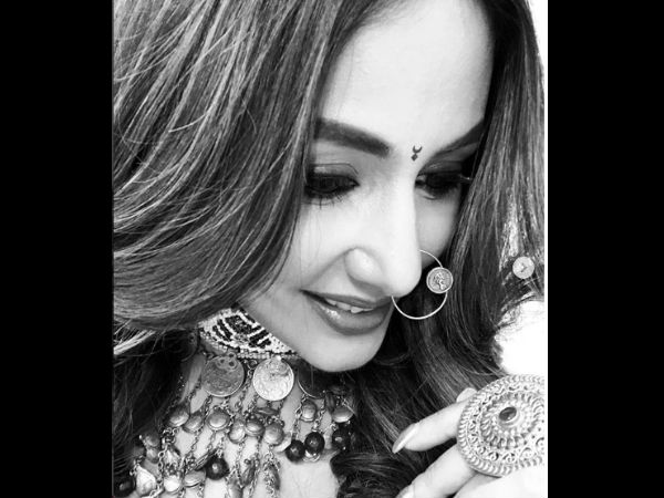 Hina Khan Signs Another Ekta Kapoor Show Hina Khan Signs Another Ekta Kapoor Show