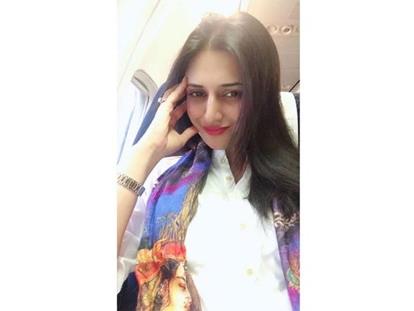 Divyanka Tripathi Arrives In Bhopal To Cast Her Vote Divyanka Tripathi Arrives In Bhopal To Cast Her Vote