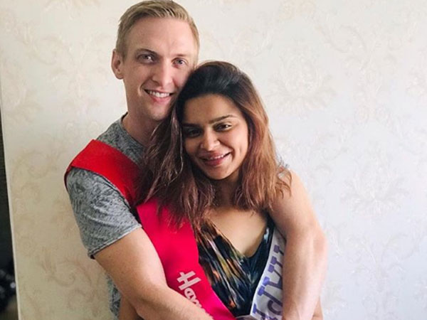 Aashka's Brent Best Woman