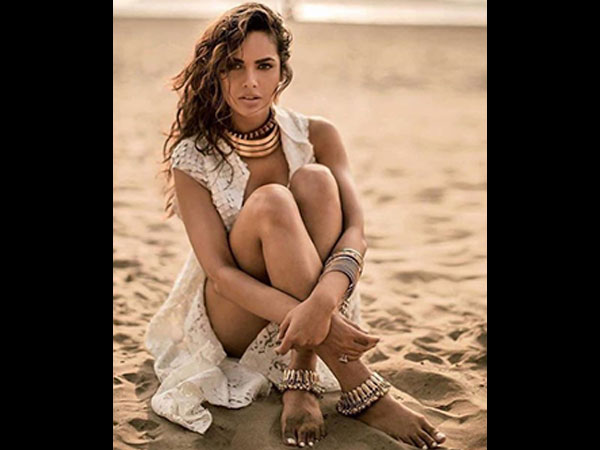 Esha Gupta Was The Talk Of The Town!