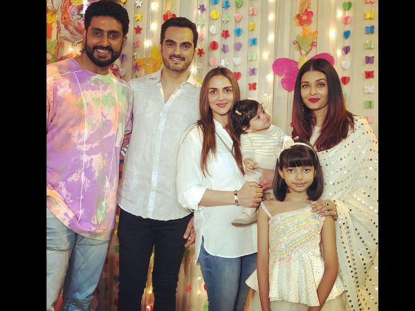 Esha Deol With The Bachchans