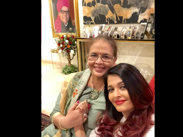 Aishwarya With Her Mommy