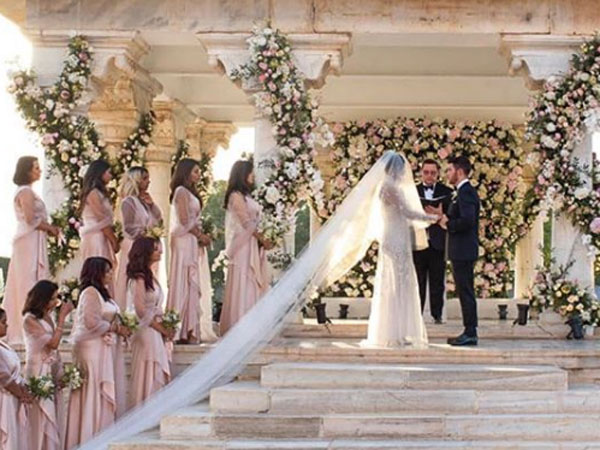 Wedding At The Altar