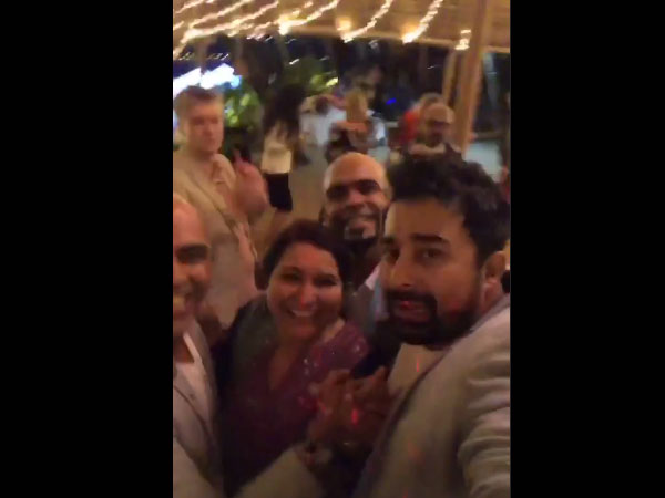 Rajiv & Raghu Have A Blast