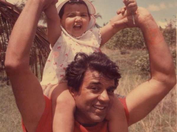 The Humorous Side To Dharmendra