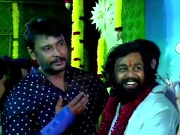 Darshan Bonds With Dhruva