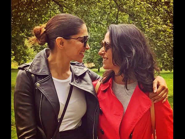 Deepika Loves Flowers