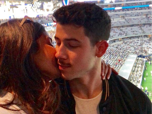 Priyanka-Nick's Special Performance