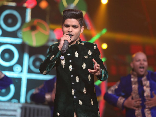 Salman Ali Performs With Javed Ali