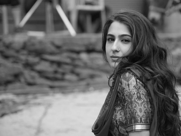 sara-ali-khan-says-she-wanted-earn-my-identity-not-just-get-clicked-everywhere sara-ali-khan-says-she-wanted-earn-my-identity-not-just-get-clicked-everywhere