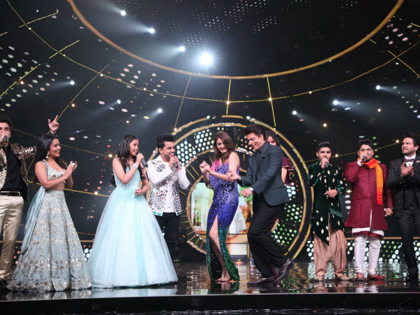 Indian Idol Contestants Pay Tribute To SRK
