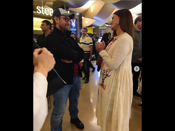 Hina Khan Reviews Aamir Khan’s Rubaru Roshni