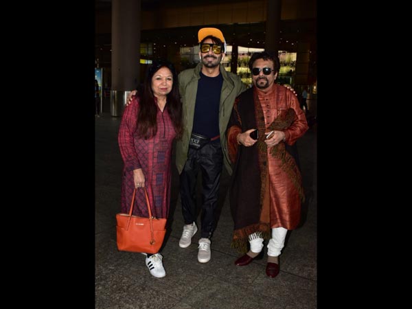 Aparshakti Khurana With Family