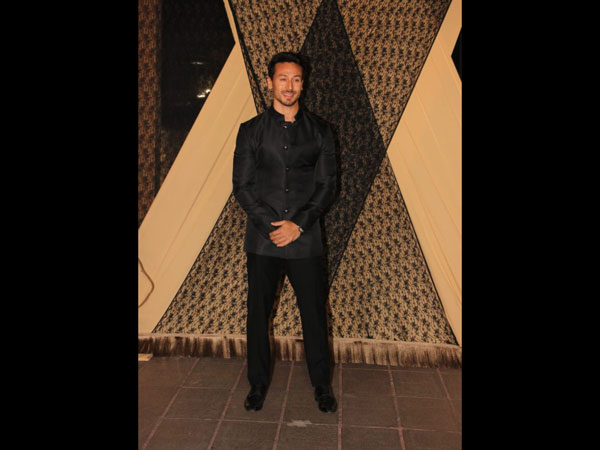 Tiger's All Black Look