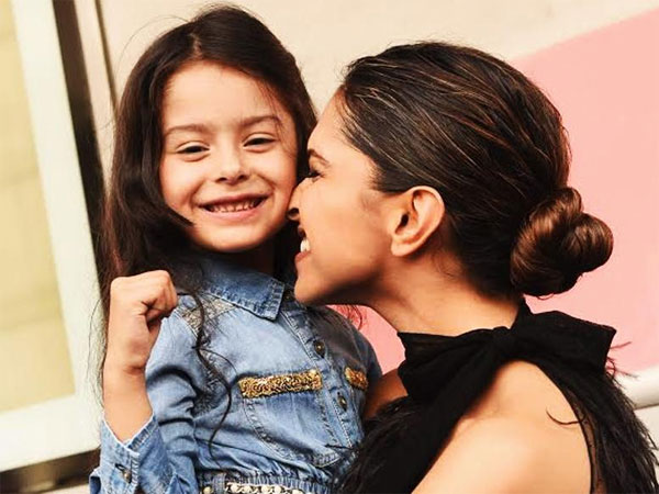 Deepika Padukone With A Kid Children Deepika Padukone With A Kid Children