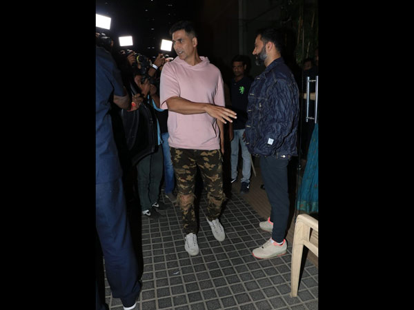 Akshay Kumar Makes It To The Screening