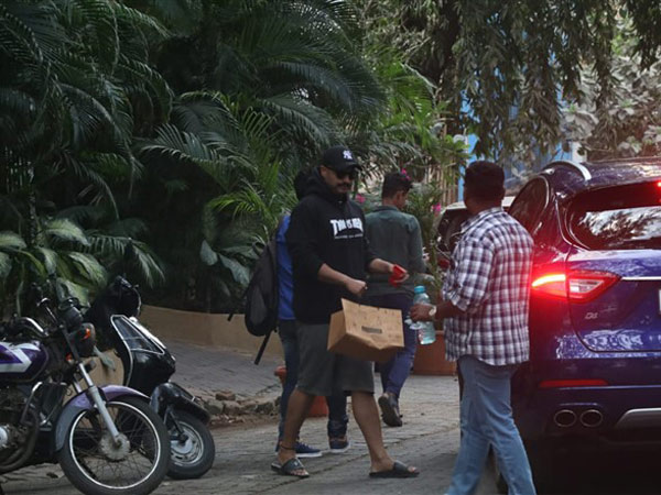 Arjun Snapped At Malaika Arora's House