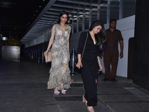 Shraddha Kapoor Snapped After Dinner With A Friend