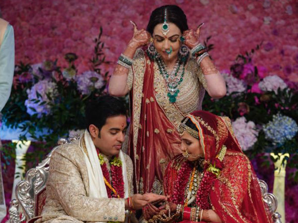 Nita Ambani Removes 'Buri Nazar' As The Couple Exchange Rings