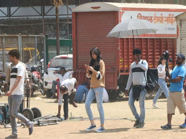 Kriti Sanon Snapped During An Ad Shoot