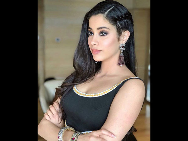 Janhvi Kapoor Praised Madhuri Dixit's Performance In Kalank