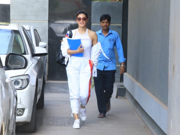 Jacqueline Fernandez Sports An All White Look