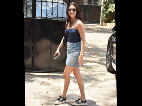 Amyra Dastur Snapped On The Same Set As Rajkummar
