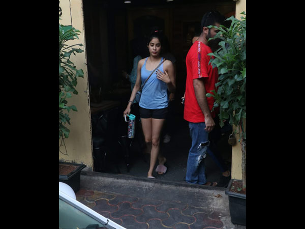 Janhvi Snapped At A Popular Cafe
