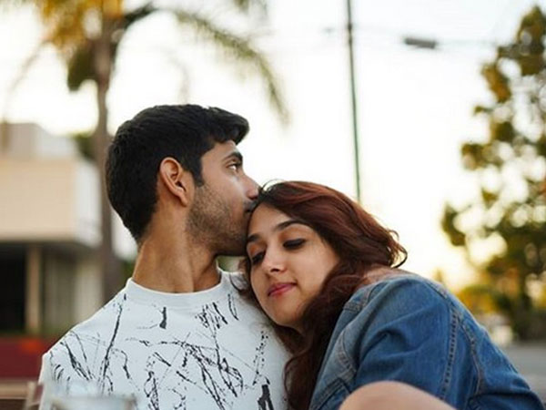 These Pictures Look So Cute!