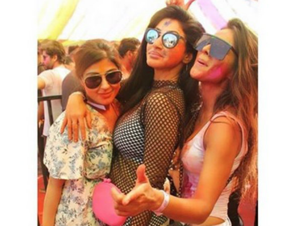 The Actresses Have Fun At The Party