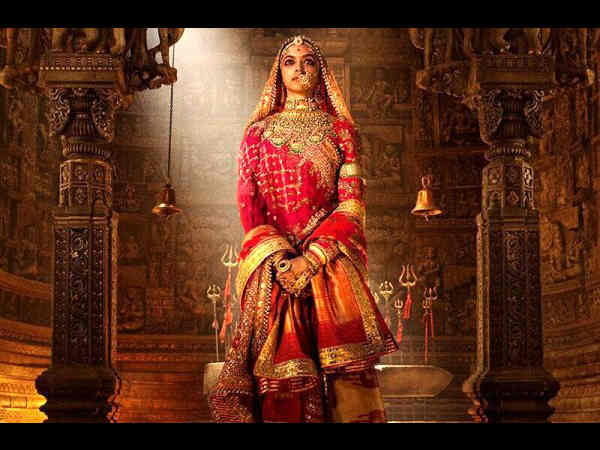 Deepika Was Awarded The Best Actress Award At Zee Cine Awards