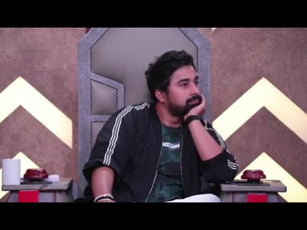 Rannvijay Asks Adhlene Her Chest Number!