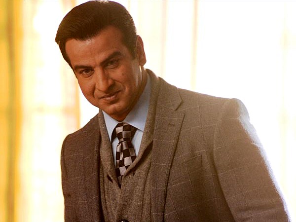 Ronit Beats Saif & Nawazuddin