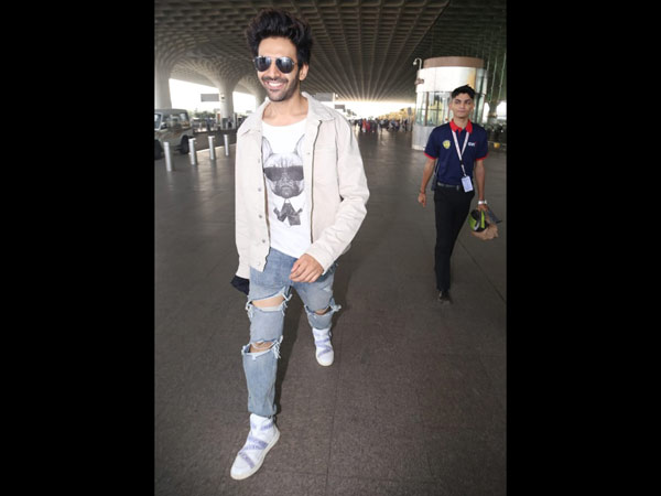 Kartik Aaryan Is All Smiles