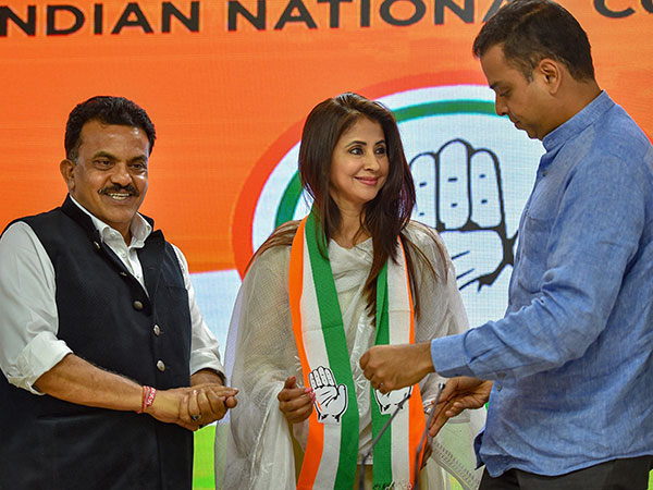 Congress Stalwarts Were Present To Welcome Urmila Matondkar