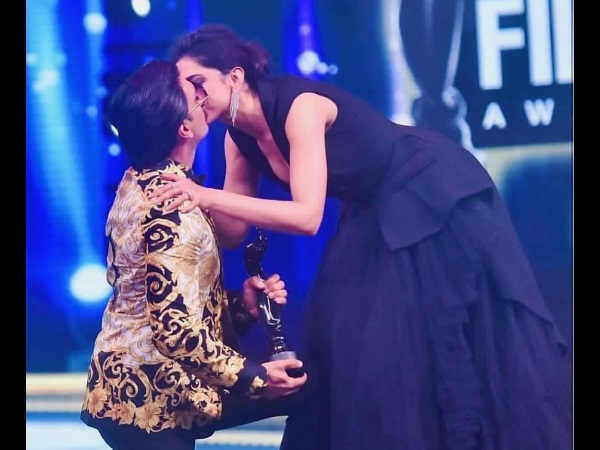 Ranveer-Deepika Seal It With A Kiss