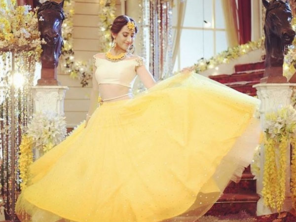 Aalisha Promises To Be Back With A Bang!