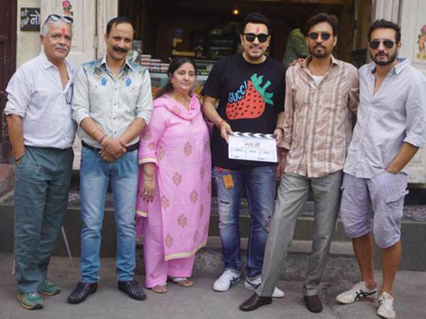Irrfan & His 'Angrezi Medium' Team Pose For A Picture