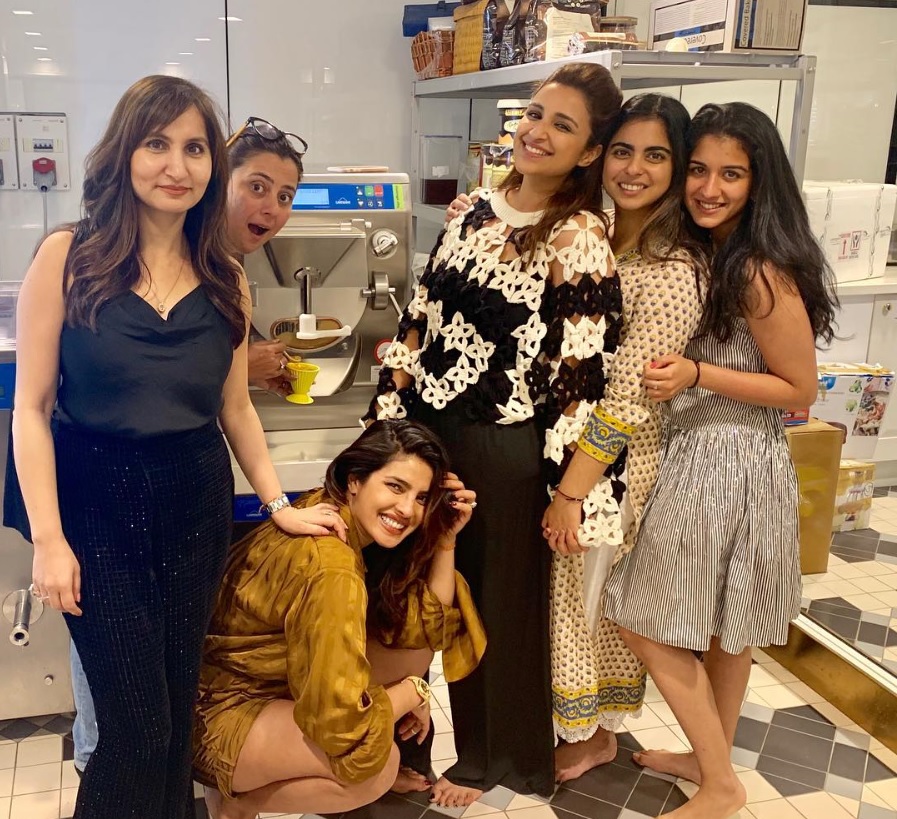 Priyanka & Parineeti Pull Alia's Leg