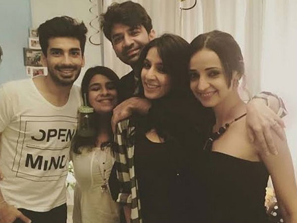 Crazyarshian, sksaidulislam9 & I.love.dramas