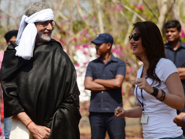 This Post Of Big B Reminds Us Of His Yet Another Cute Post For Kareena