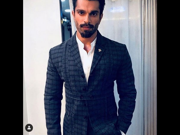Karan Singh Grover To Play Mr Bajaj