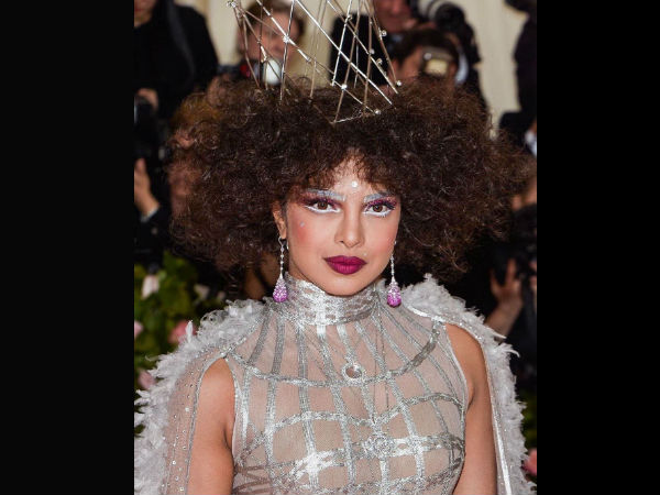 It Took 1500 Hours To Design Priyanka's Outfit