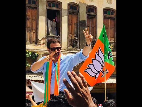 Sunny Deol BJP Gurdaspur Lok Sabha Election 2019 Canvass Campaign Sunny Deol BJP Gurdaspur Lok Sabha Election 2019 Canvass Campaign