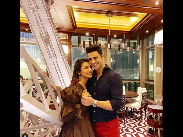 Divyanka Is Happy To Host With Vivek
