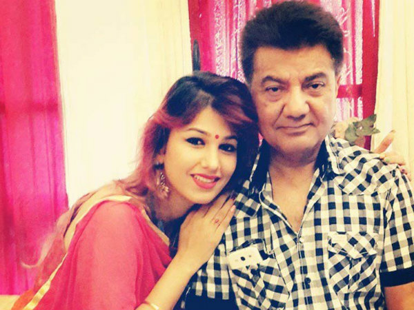 Jasleen’s Father Lashes Out At Deepak